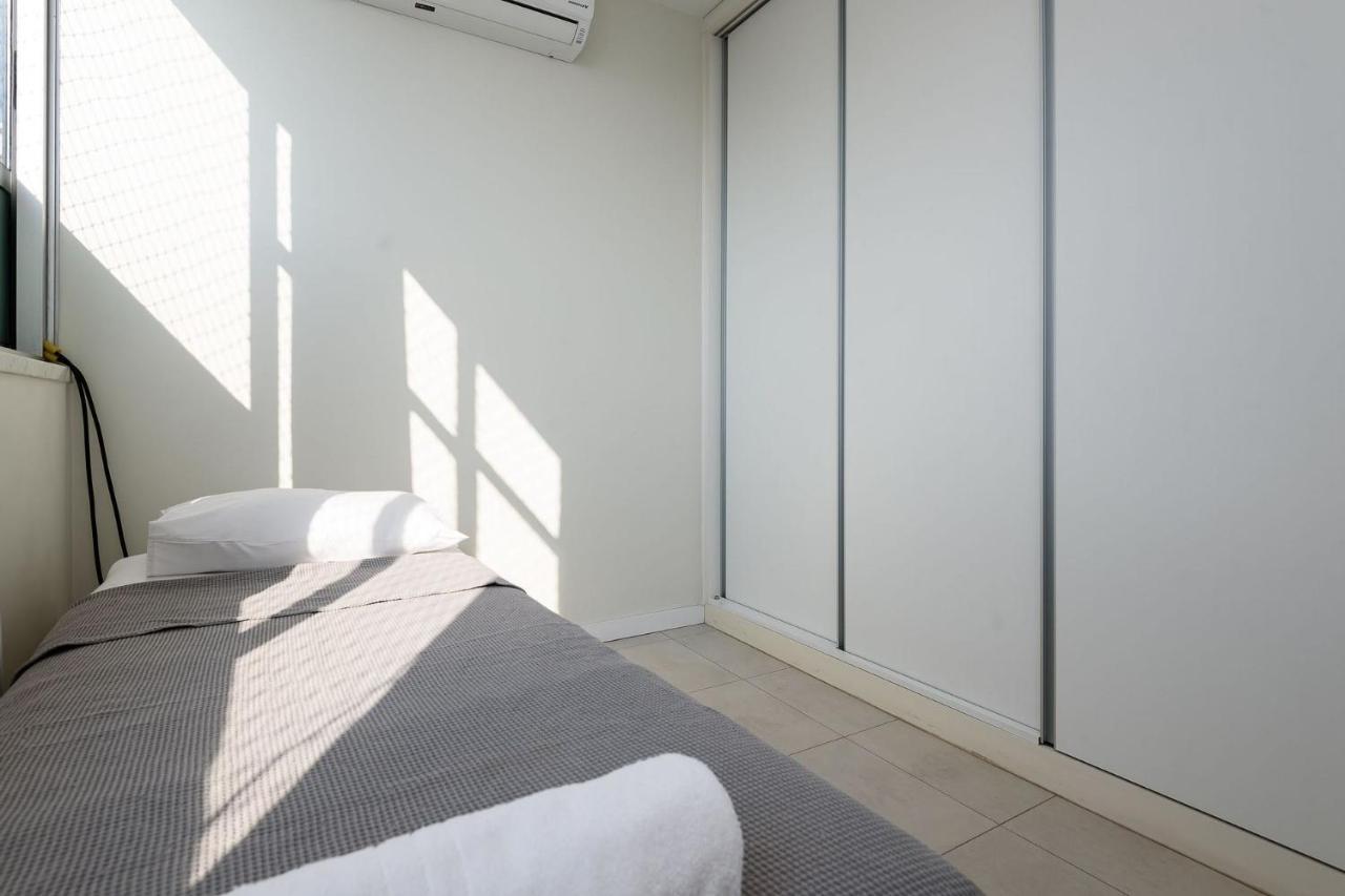 Apartamento Omar Do Rio - Mds 2403 Vista Cinematográfica, 3qtos , Localizado Na Morada Do Sol, Piscina, Garagem, Internet 240mbps, Smart Tv E Workstation Río de Janeiro